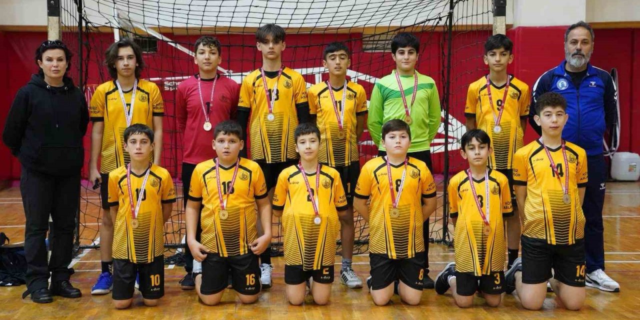 Köyceğiz’deki okul hentbolda bölge şampiyonu oldu