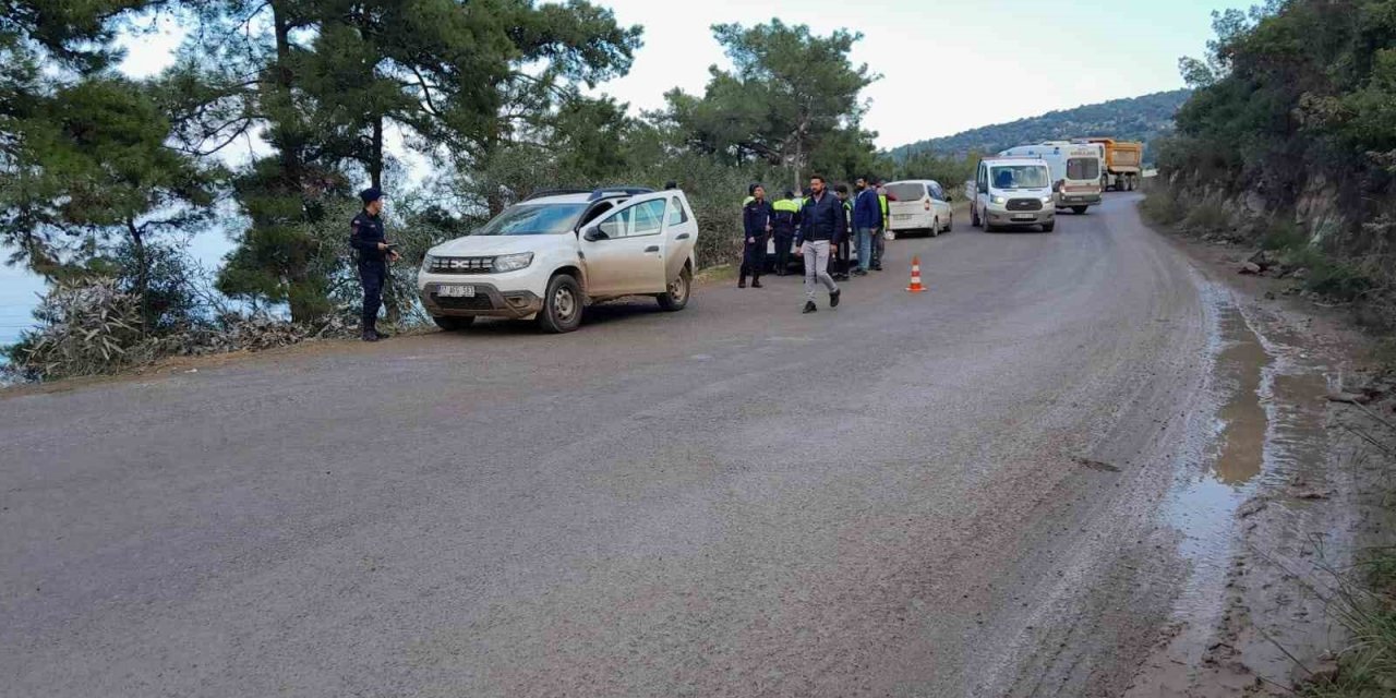 Minibüs şarampole yuvarlandı; 7 yaralı