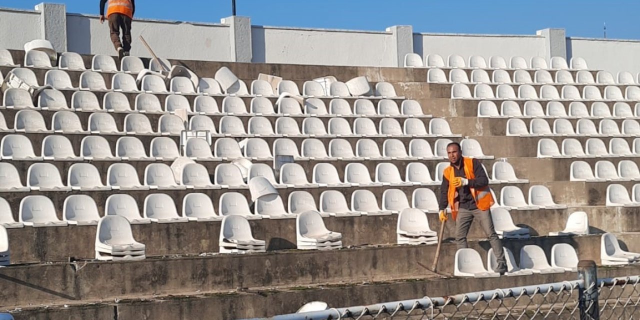 Aydın’da 73 yıllık stadın yıkım süreci başladı