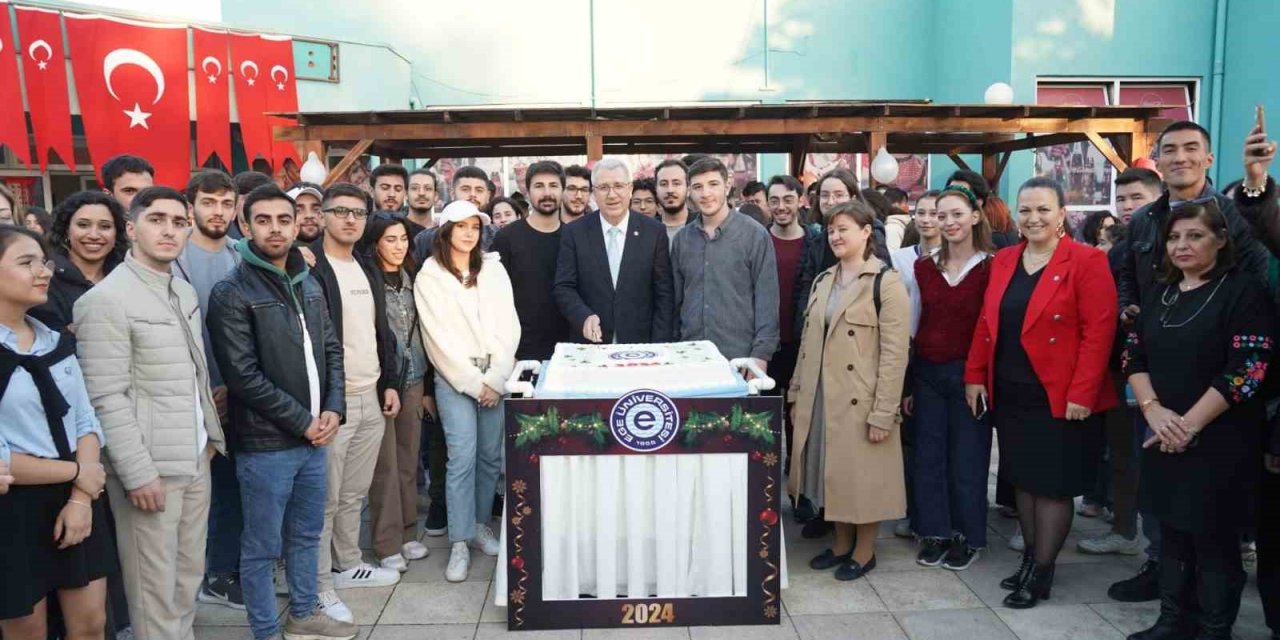 Rektör Prof. Dr. Budak, Ege Üniversitesi ailesinin yeni yılını kutladı