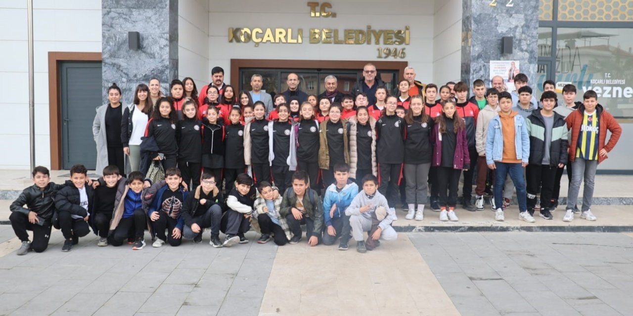 Başkan Kaplan sporcu çocukları kahvaltıda ağırladı