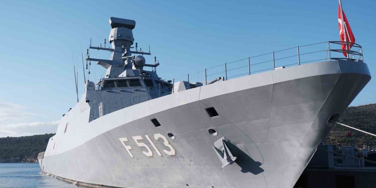 Türkiye’nin göz bebeği TCG Burgazada, yeni yılda nöbette