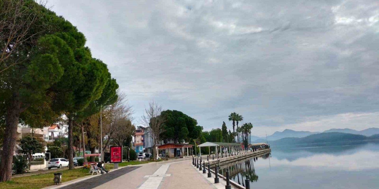 Köyceğiz yılbaşını sakin karşılıyor