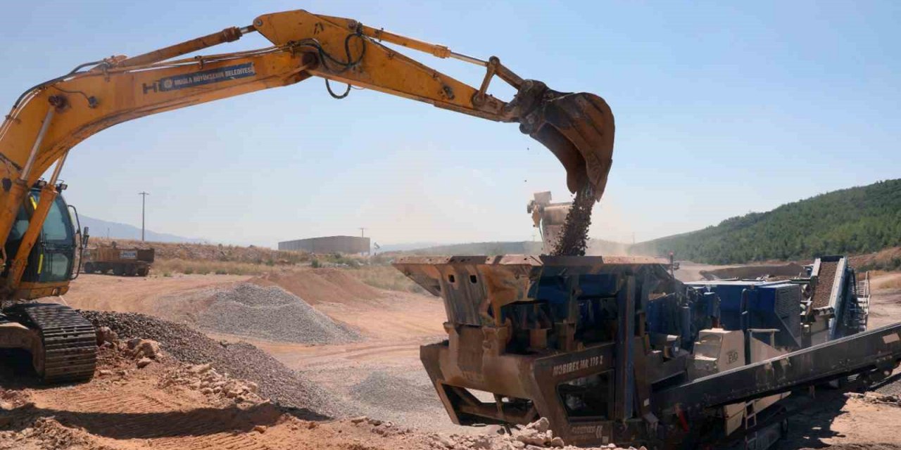 385 bin ton inşaat atığı bertaraf edildi