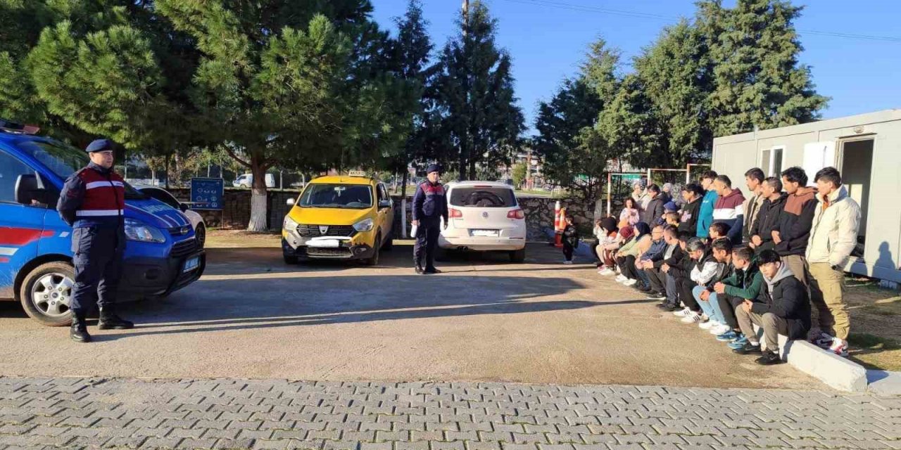 Didim’de 39 düzensiz göçmen ve 4 organizatör yakalandı