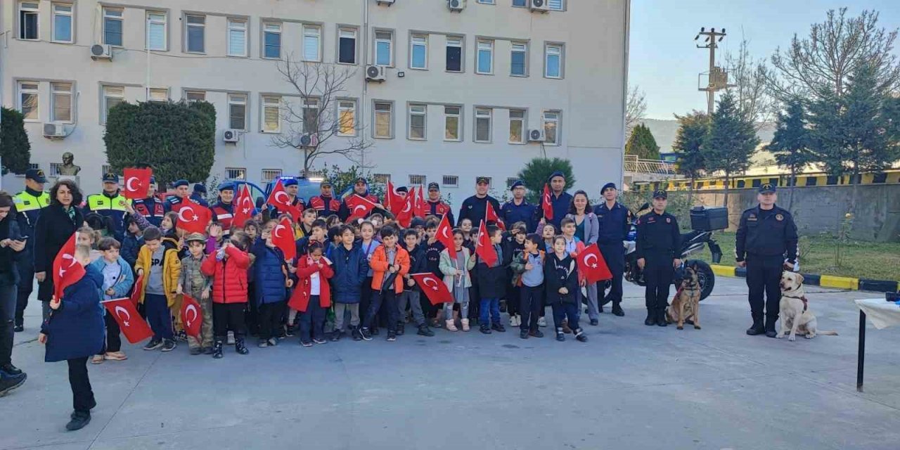 Söke İlçe Jandarma Komutanlığı öğrencileri ağırladı