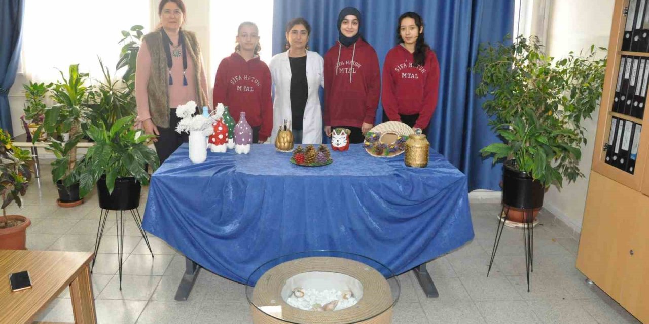 Atık araba lastiğinden evin salonuna sehpa