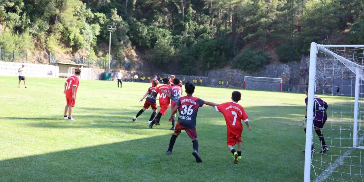 Marmaris’te atıl alanlar sporun merkezi oldu