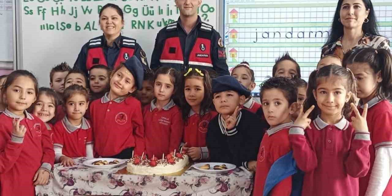 Köyceğiz Jandarmasından eğitime sıcak destek