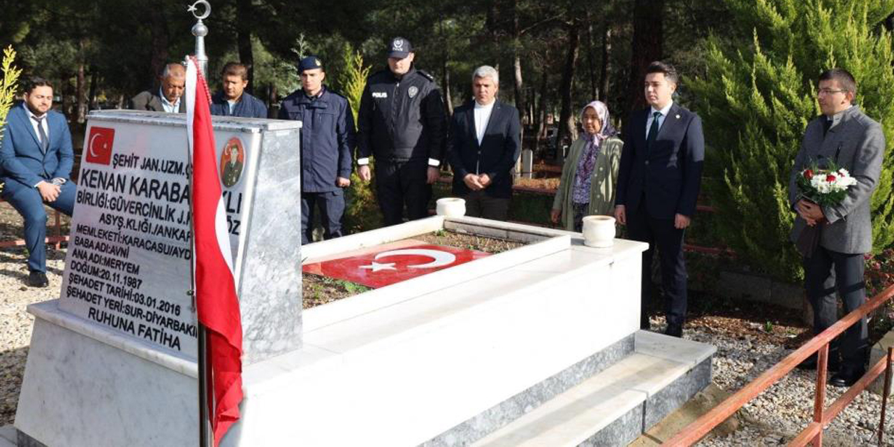 Karacasulu şehit Karabacaklı mezarı başında anıldı