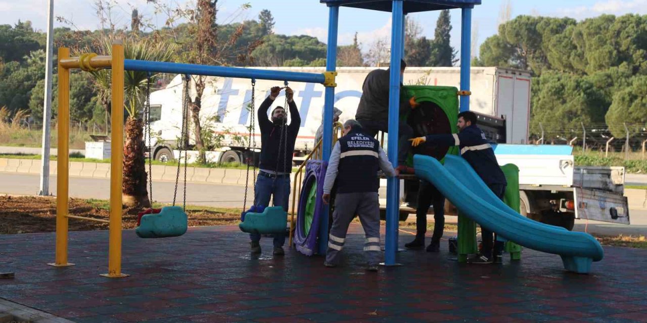 Efeler’de parklar yenileniyor