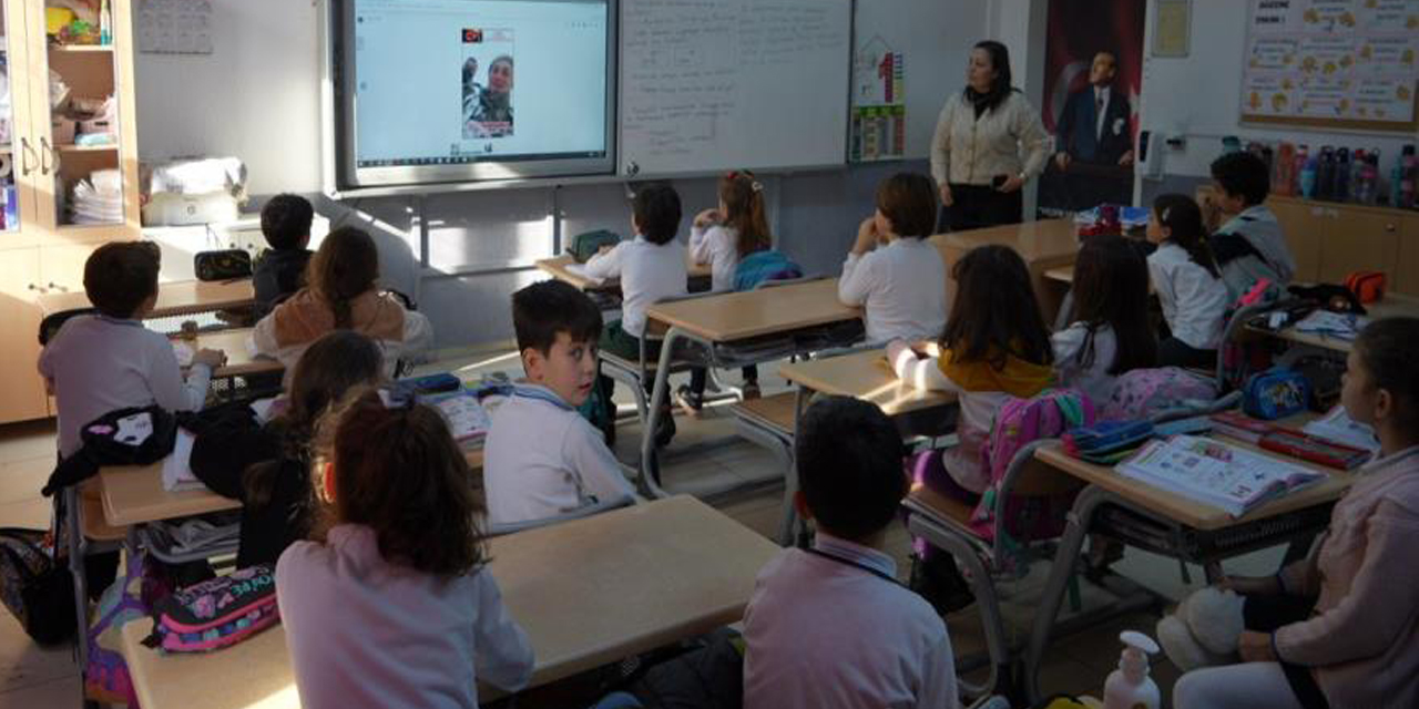 Miniklerin kocaman kalpleri Mehmetçikler için çarptı