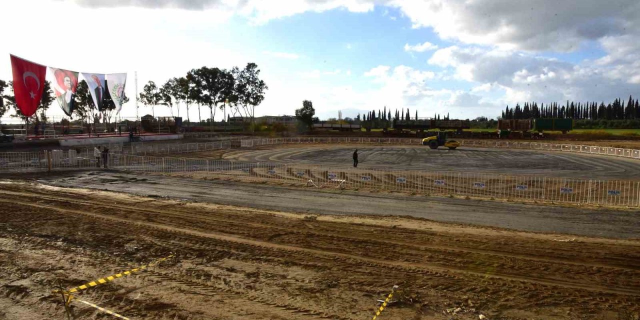 İncirliova’nın yeni deve güreşi alanı bölgenin gözdesi olacak