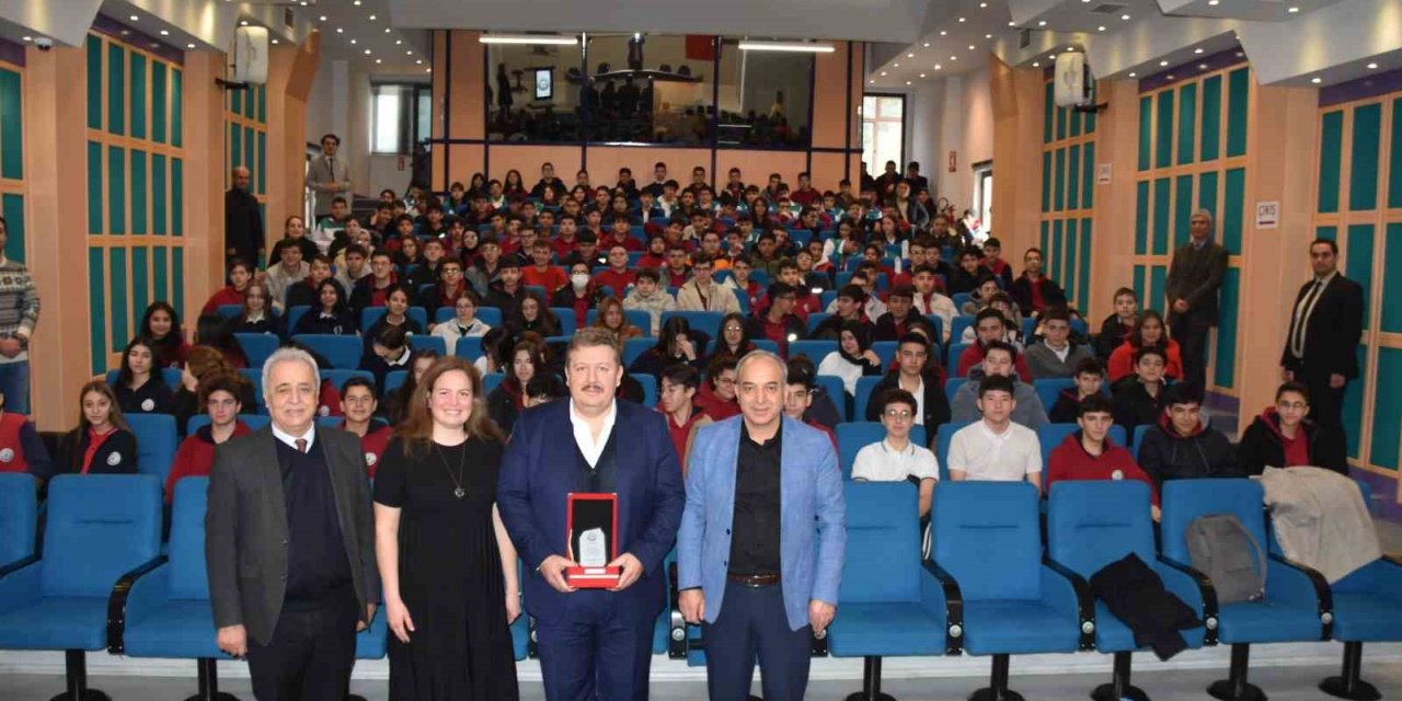 Deniniz OSB Koleji’nde ’Okulum, Mesleği, Kariyerim’ seminerleri düzenlendi