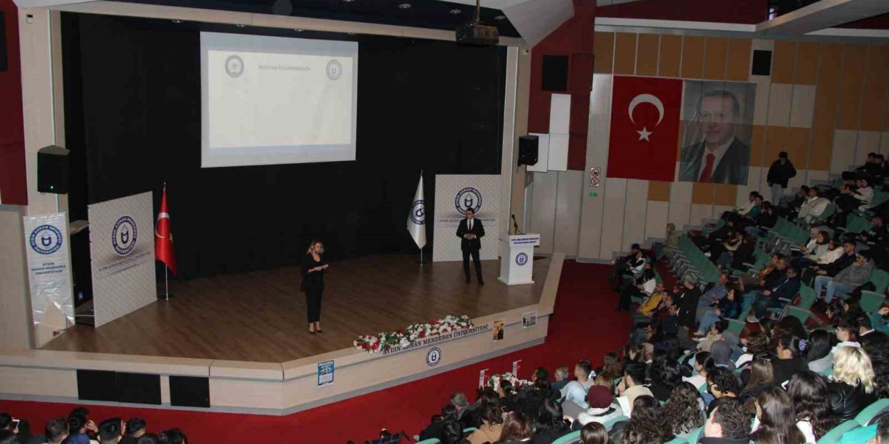 Üniversite öğrencilere yönelik ’Siber Suçlar ve Siber Güvenlik Semineri’ düzenlendi