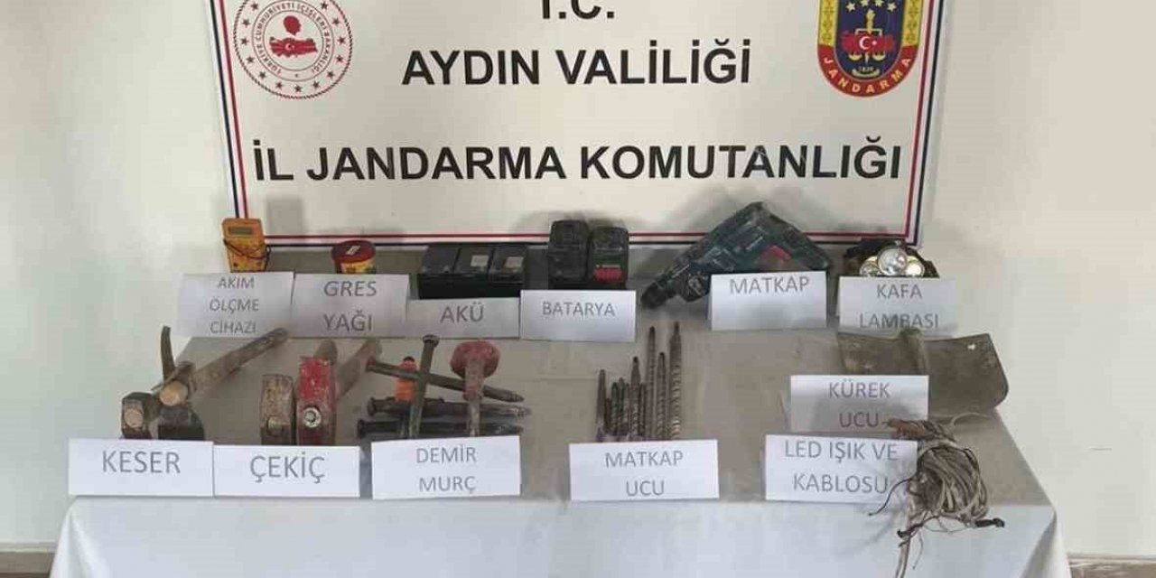 Kaçak kazı jandarmaya takıldı