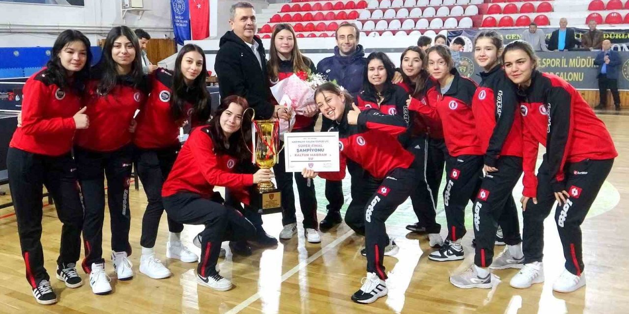 Hokey Süper Lig şampiyonu Muğla’ya döndü