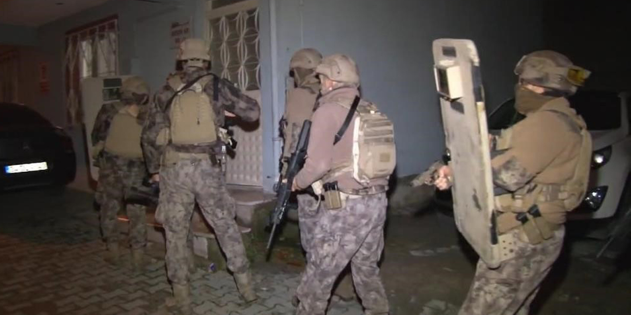 Polis şüphelileri yataklarından aldı