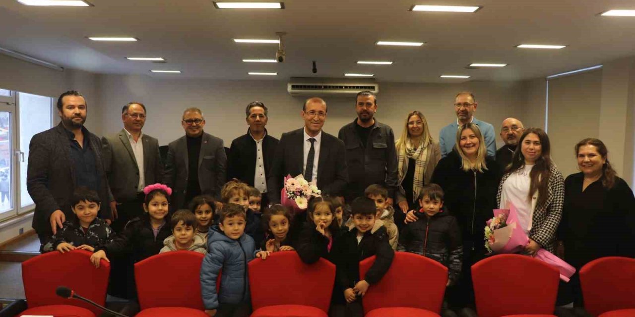 Anaokulu öğrencileri gazetecilerin özel gününü kutladı