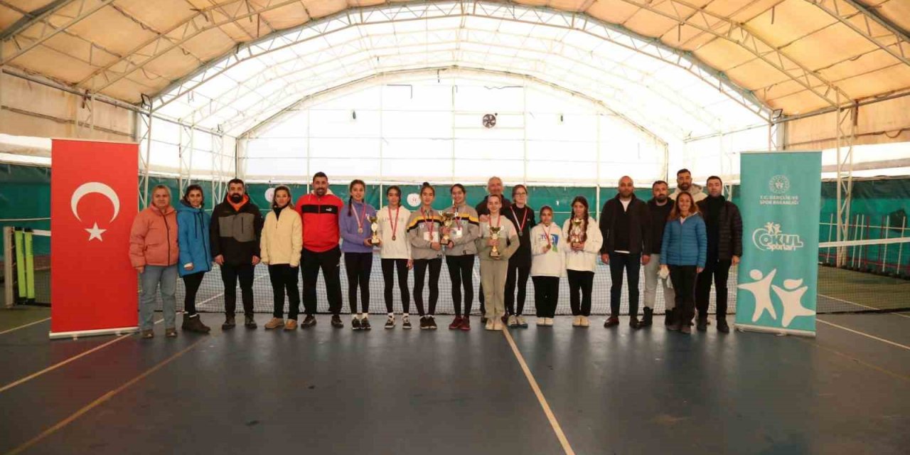 Muğla’da okul sporları yıldızlar tenis il birincisi belli oldu