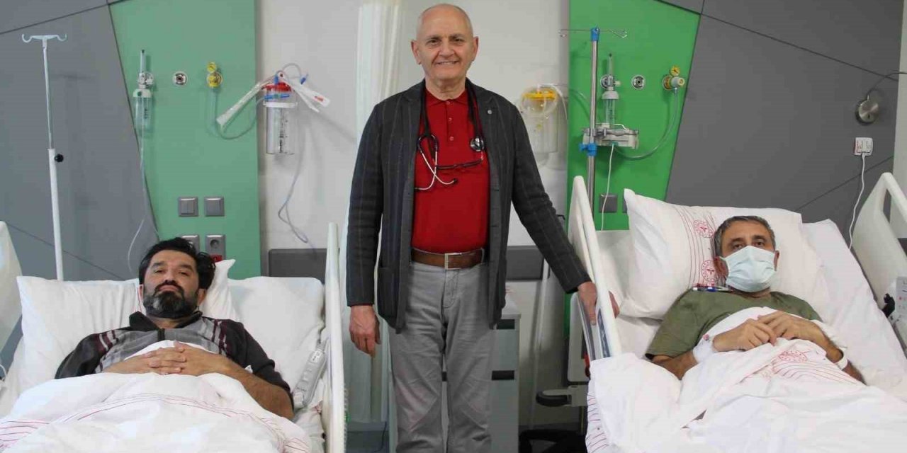 26 yıl önce babalarına nakil yapan doktor bu kez çocuklarından nakil yaptı