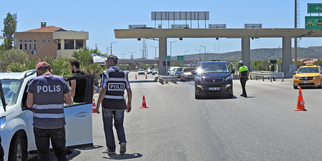 Çeşme’nin asayiş raporu belli oldu: Aranan 925 kişi yakalandı
