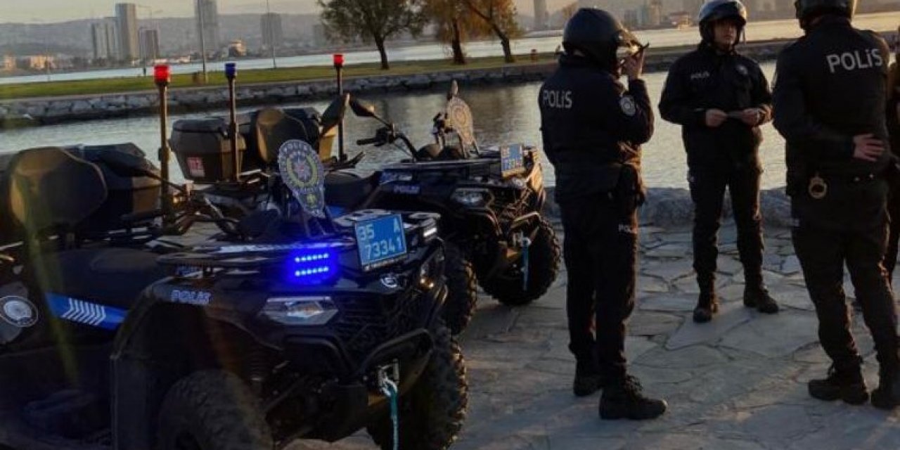 İzmir’de berbere baskında ele geçirilenler şok etti