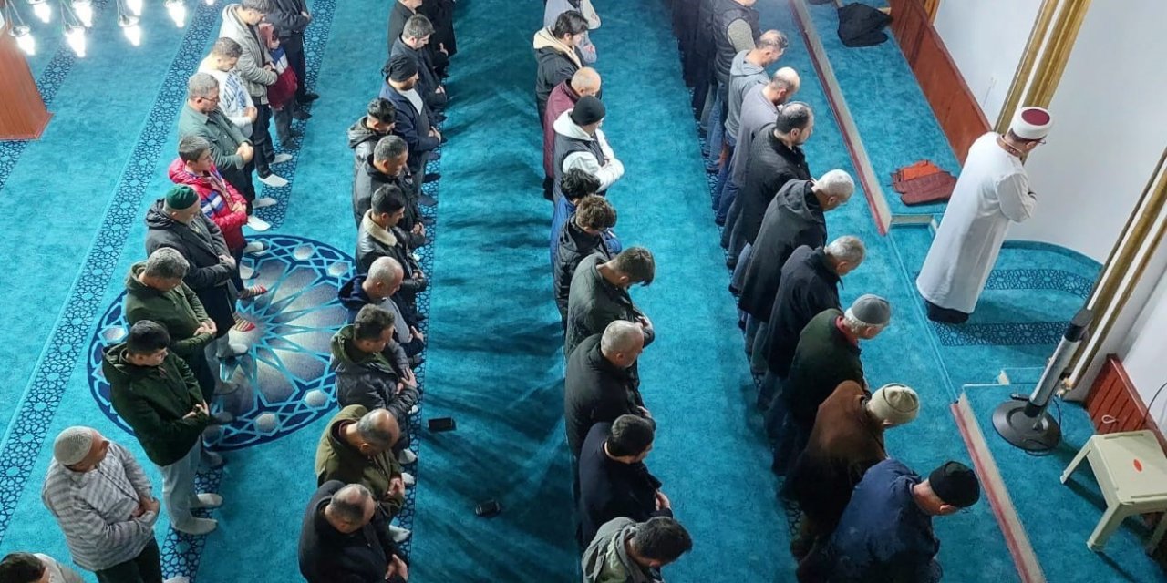 Köyceğiz’de Regaib Kandili ihya edildi