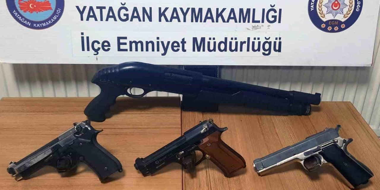 Yatağan’da kurusıkı tabanca ve kısa namlulu pompalı tüfek ele geçirildi