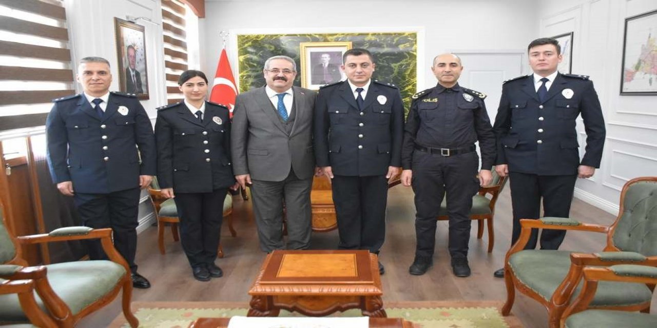 Salihli’de 4 komiser yardımcısı terfi etti
