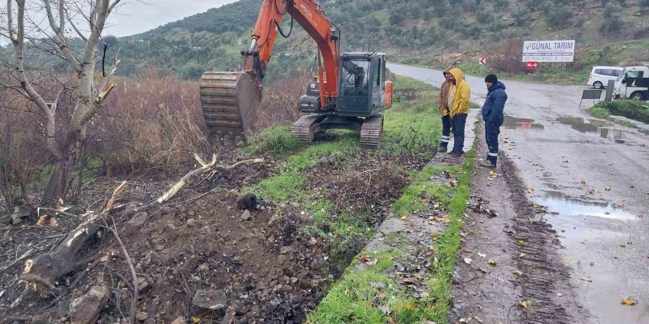 Aydın Büyükşehir Belediyesi Özbaşı’nın köprü sorununa el attı