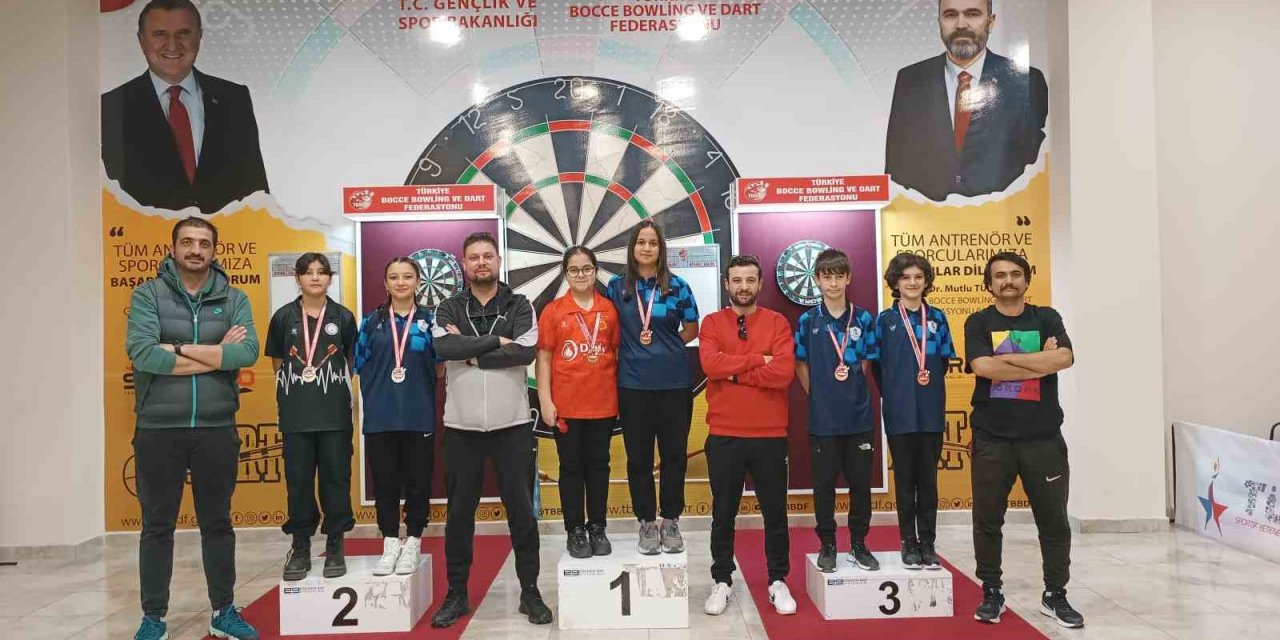 Pamukkale Belediyesporlu dartçılardan 18 madalya