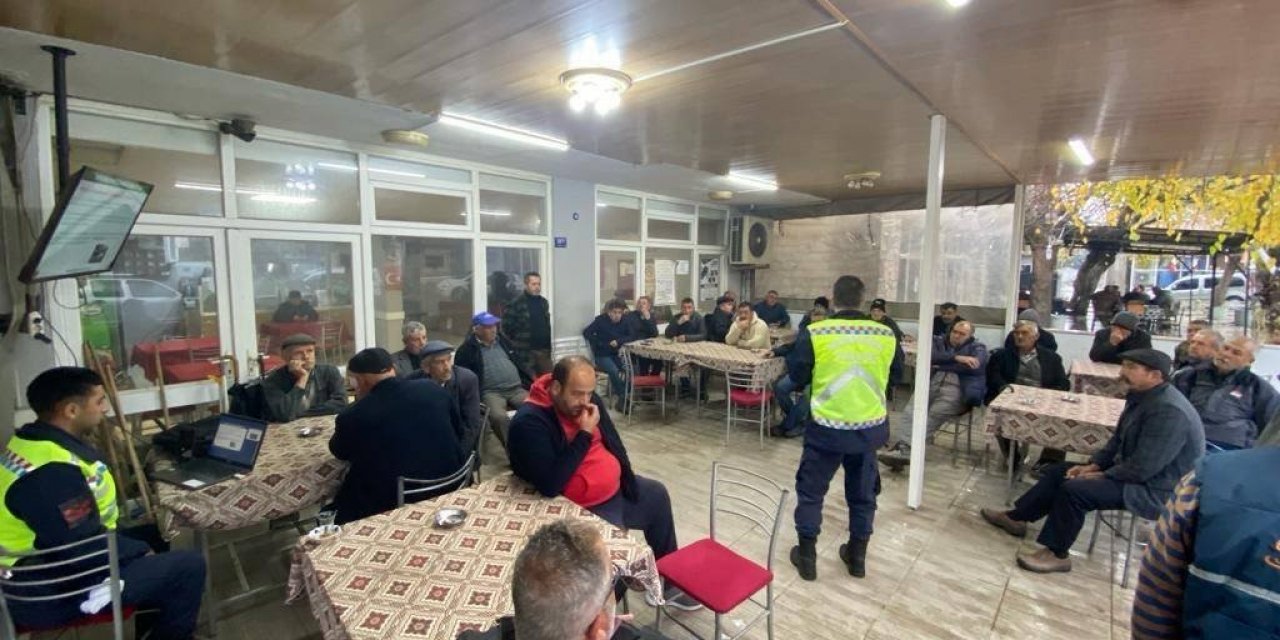 Jandarma ekiplerinden sürücülere eğitim