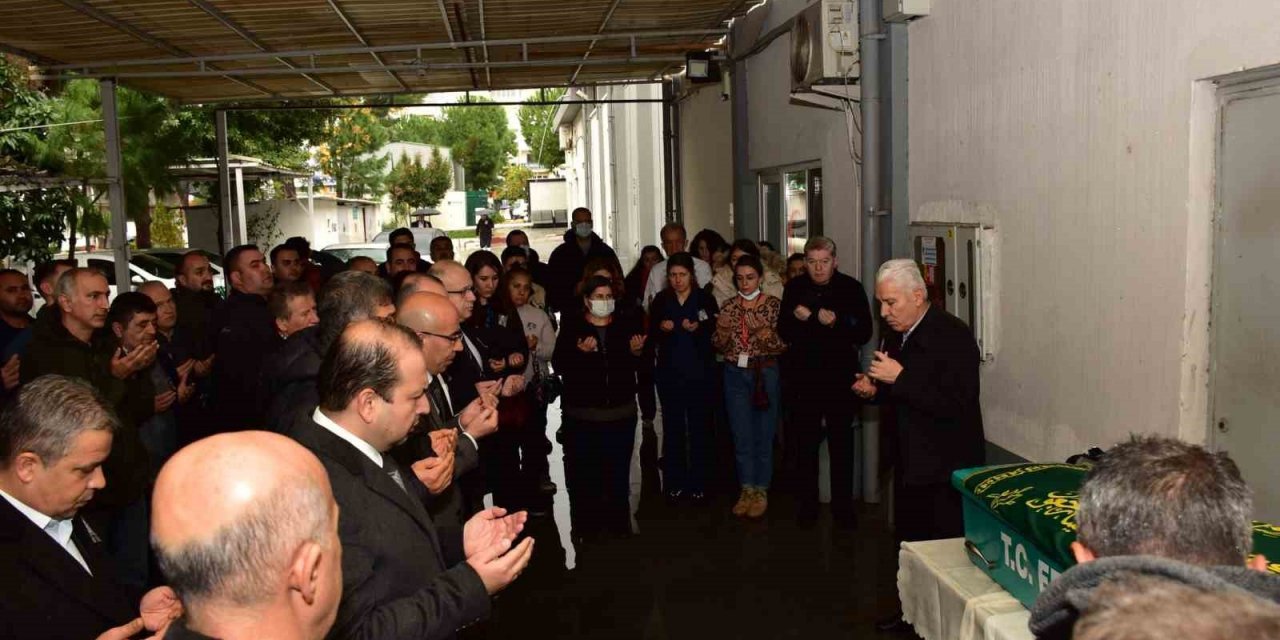 Hayatını kaybeden hastane personeli son yolculuğuna uğurlandı