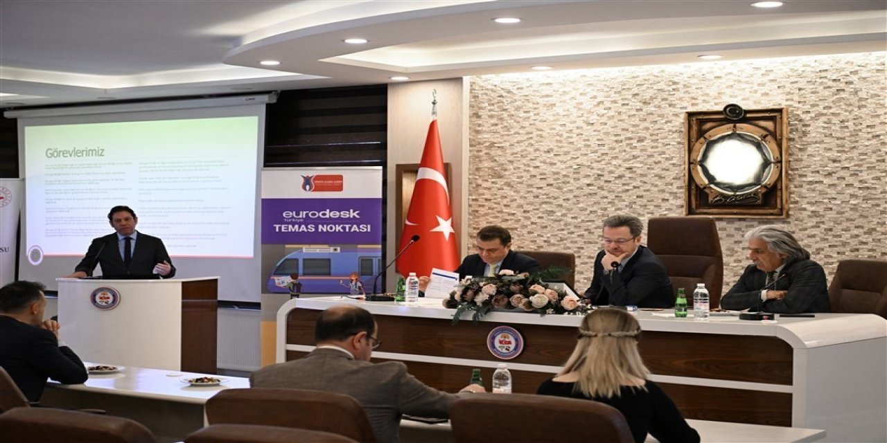 Vali Ünlü AB Projeleri hakkında bilgilendirildi