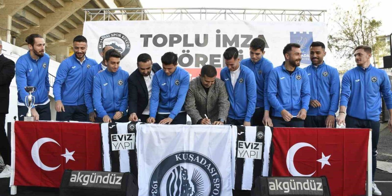 Kuşadasıspor, 8 futbolcu ile sözleşme imzaladı