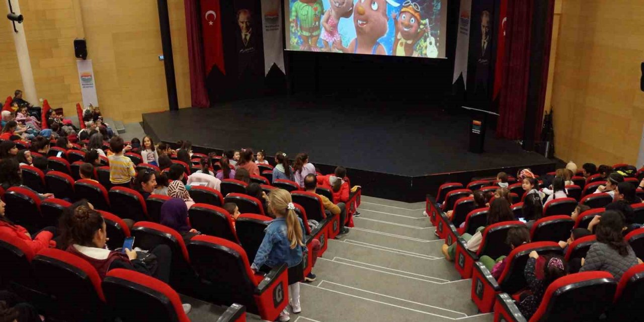 Marmaris’te yarıyıl şenliği çocukları bekliyor