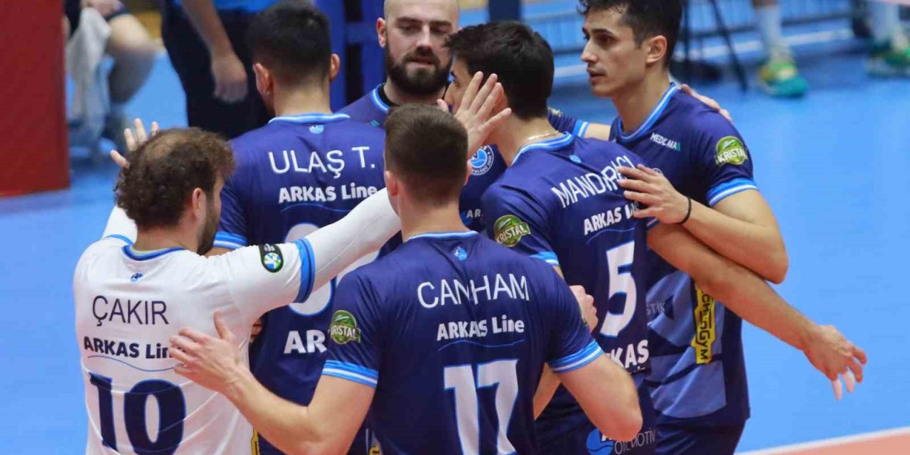 Arkas Spor’un konuğu lider Halkbank