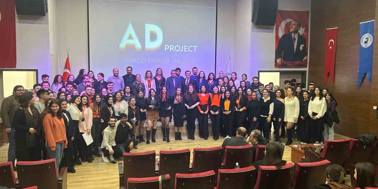 Depremde ölen arkadaşlarının ismiyle katıldıkları yarışmada 2. oldular