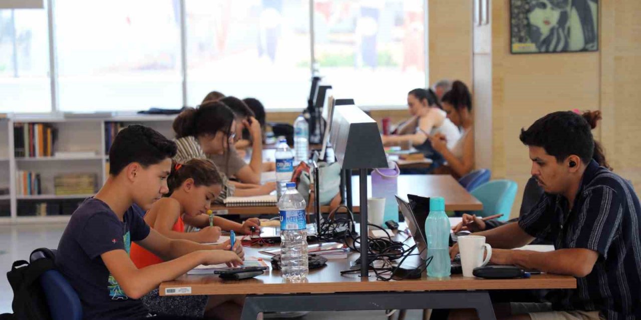 Büyükşehir Kütüphanelerini 200 bin kişi ziyaret etti