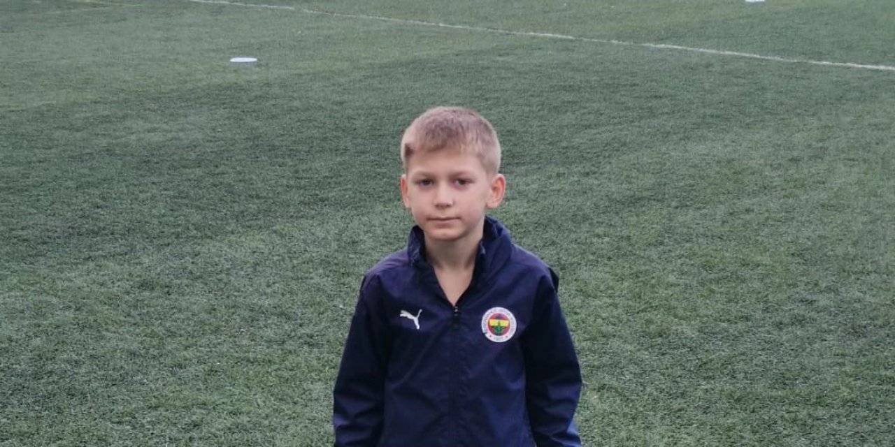 9 yaşındaki Arda, Fenerbahçe forması giymeye hazırlanıyor