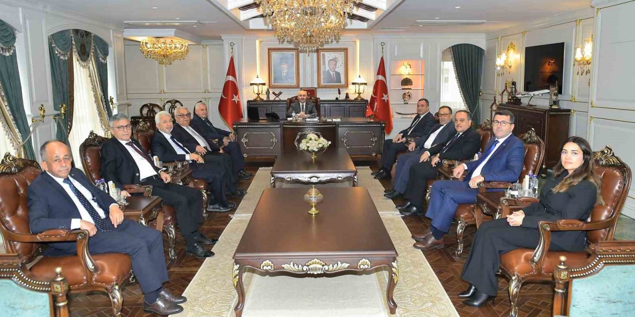 Aydın Ticaret Borsası yönetimi Adana Valisi Köşger’le bir araya geldi