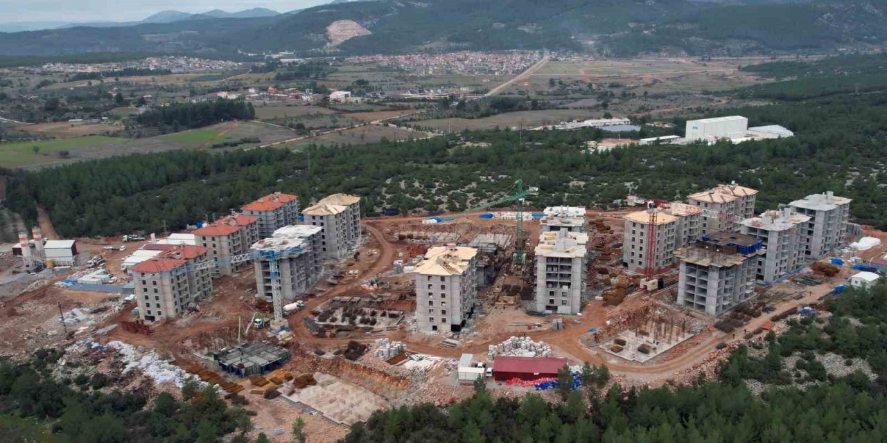 Menteşe 3. etap TOKİ inşaatının yüzde 25’i tamamlandı