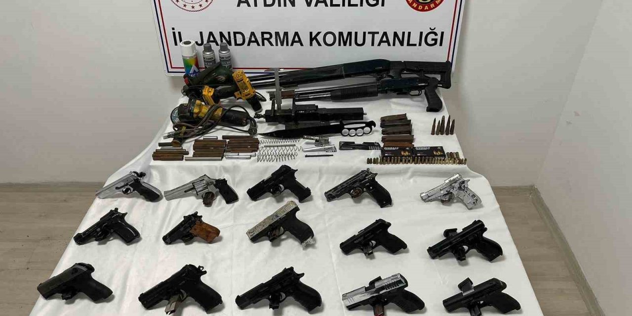 Jandarma’dan organize suç örgütlerine operasyon: 14 tutuklama