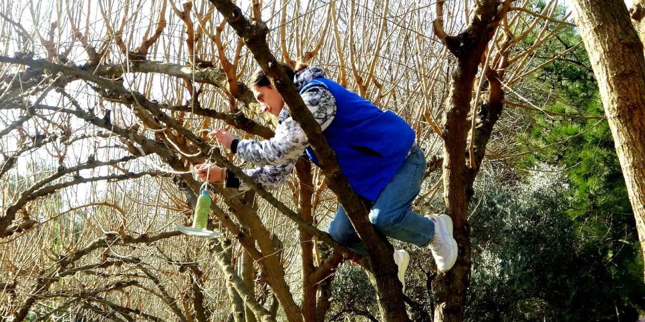 Gönüllü öğrencilerden kalpleri ısıtan örnek davranış
