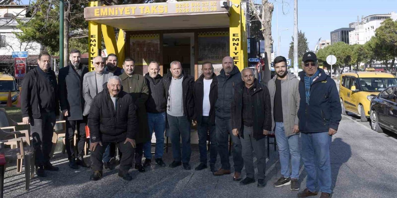 Başkan Günel mesaiye vatandaşların taleplerini dinleyerek başlıyor