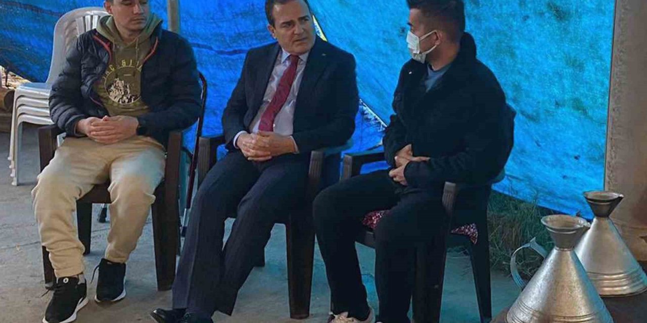 Vali Akbıyık yaralı Üsteğmen’i ziyaret etti