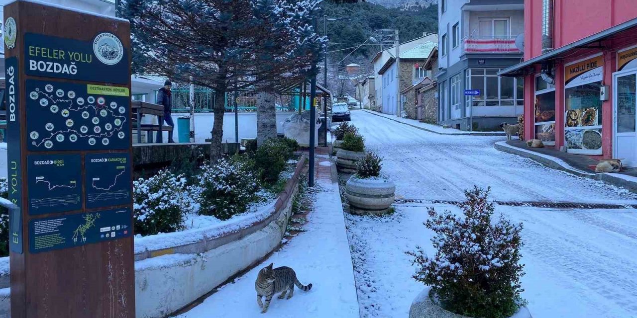 Bozdağ Kayak Merkezi açıldı, bu kez de kar birikmedi
