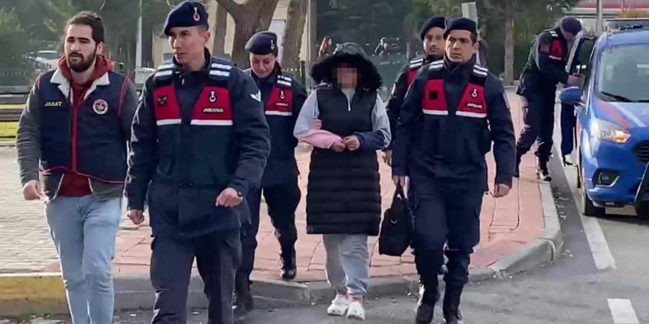 Arkadaşlarının günde gördüğü altınlarını, anahtarı kopyalayarak çaldı