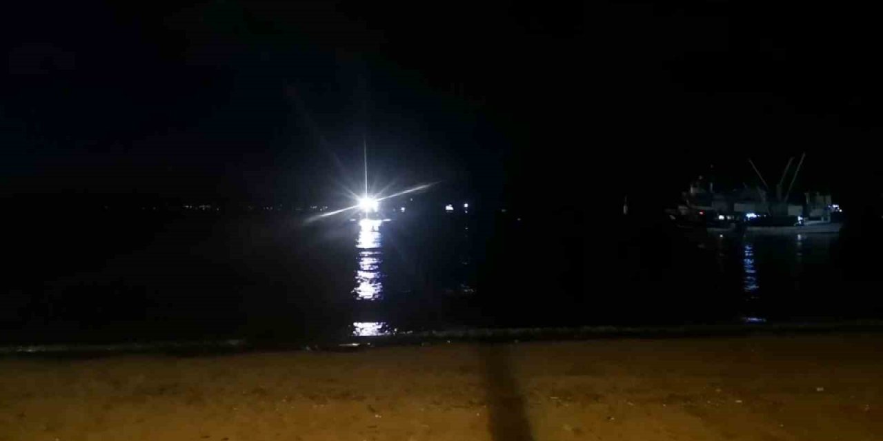İzmir’de balıkçı teknesi battı: 3 kişinin cansız bedeni bulundu, 2 kişi kayıp